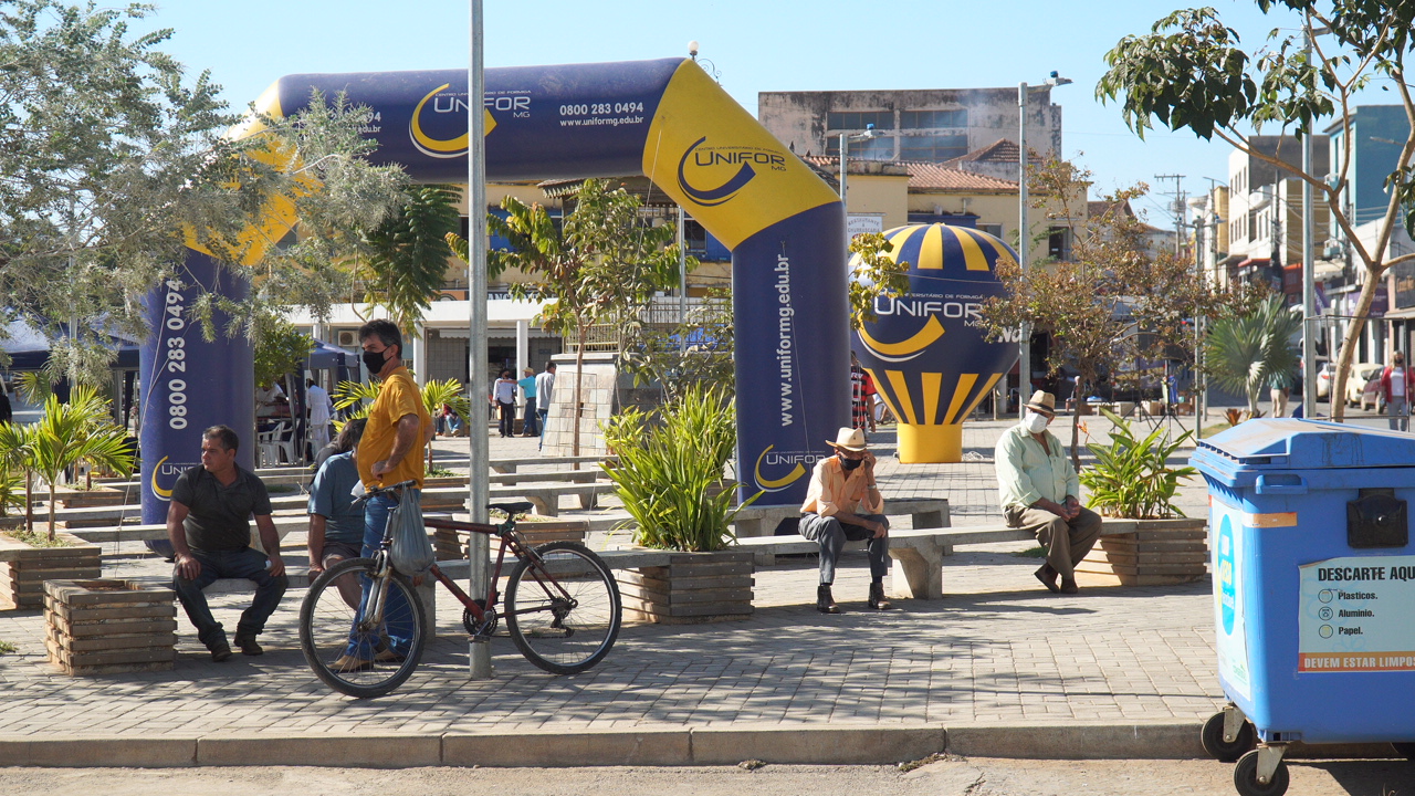 UNIFOR NA PRAÇA É PROMOVIDO EM BAMBUÍ