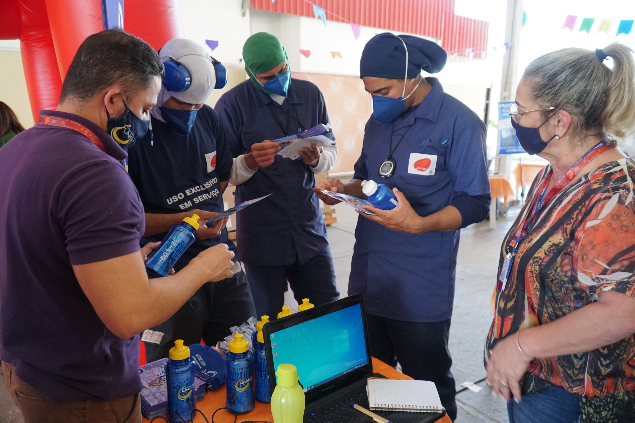 UNIFOR-MG INTEGRA FEIRA DE OPORTUNIDADES DA AVIVAR