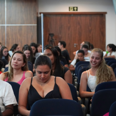 UNIFOR-MG PROMOVE PALESTRA COM TEMA “CIDADES, HABITAÇÃO E QUALIDADE DE VIDA” PARA OS ALUNOS