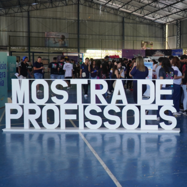 MOSTRA DE PROFISSÕES DE 2023 RECEBE ALUNOS DA REGIÃO
