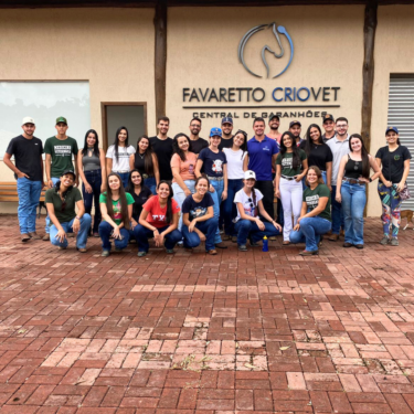 ALUNOS DE MEDICINA VETERINÁRIA FAZEM VISITA TÉCNICA PARA CONHECER CENTRAL DE GARANHÕES FAVARETTO CRIOVET E HARAS PADRÃO DA MARCHA