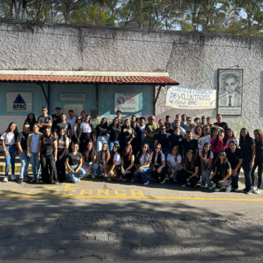 ALUNOS DO CURSO DE DIREITO FAZEM VISITA À ASSOCIAÇÃO DE PROTEÇÃO E ASSISTÊNCIA AOS CONDENADOS DE ITAÚNA/MG