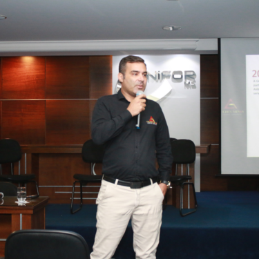 ALUNOS DA ESCOLA ESTADUAL PADRE JOSÉ AMÂNCIO VISITAM O CENTRO UNIVERSITÁRIO E PARTICIPAM DE PALESTRA SOBRE EMPREENDEDORISMO