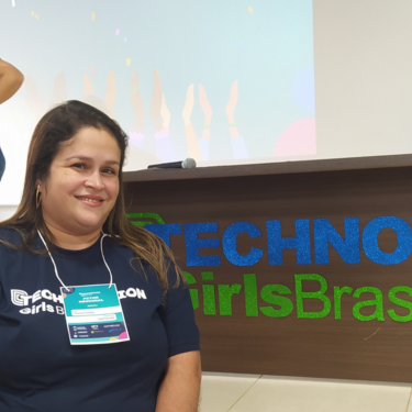 PROFESSORA DO EAD PARTICIPA DO EVENTO TECHNOVATION GIRLS BRASIL COMO JURADA
