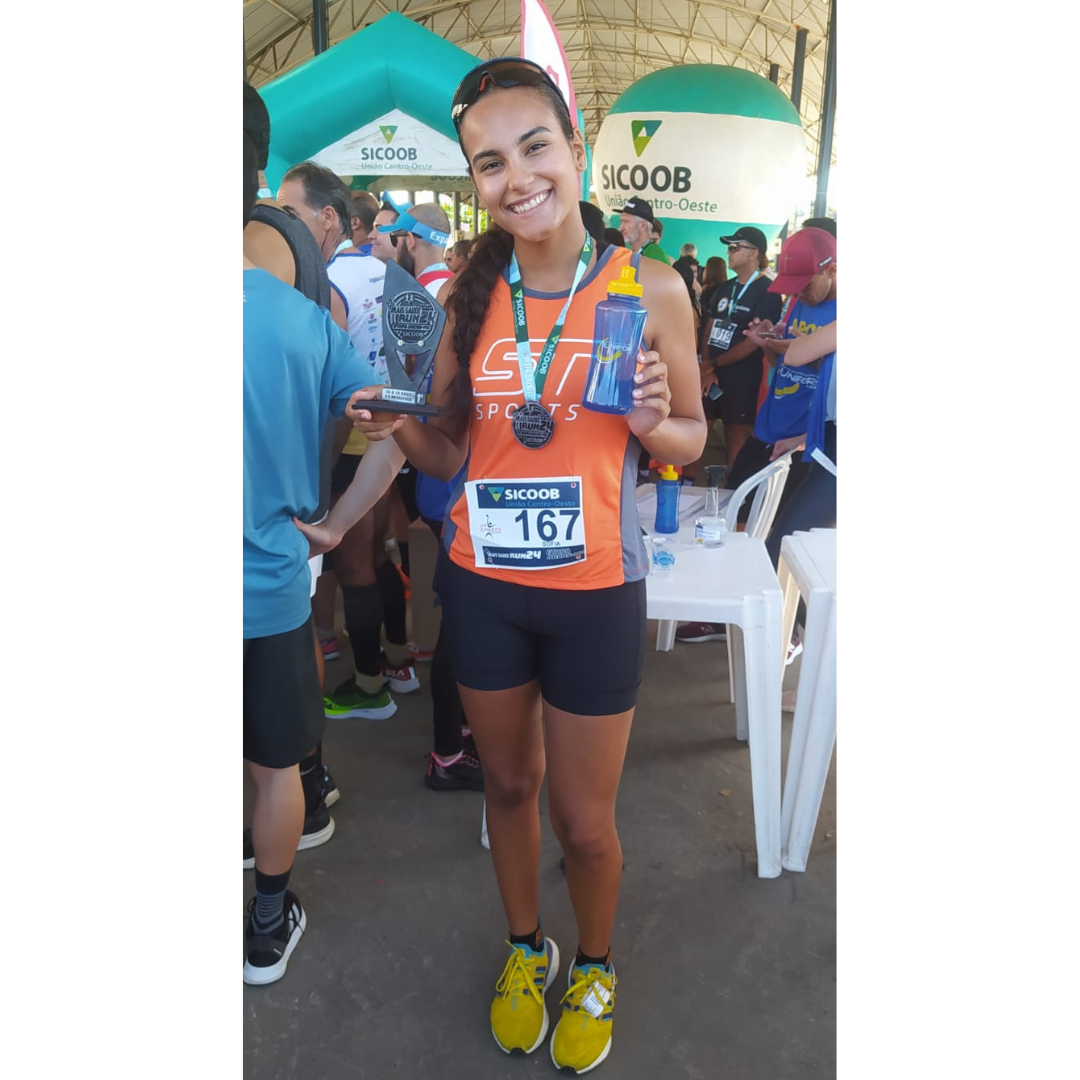 ALUNAS DO CURSO DE EDUCAÇÃO FÍSICA SÃO PREMIADAS NA CORRIDA DE RUA MAIS SAÚDE RUN NA ETAPA DE ARCOS