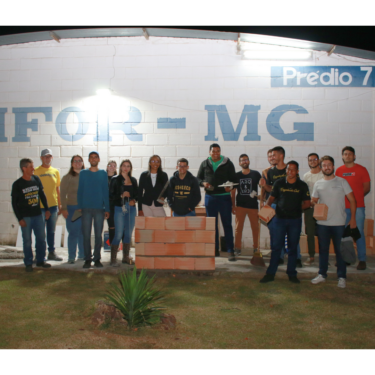 ALUNOS DE ARQUITETURA E URBANISMO E DE ENGENHARIA CIVIL PARTICIPAM OFICINAS PRÁTICAS