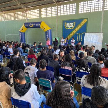 CENTRO UNIVERSITÁRIO REALIZA DOAÇÃO PARA A PREMIAÇÃO DOS JOGOS INTERCLASSE DA ESCOLA ESTADUAL RODOLFO ALMEIDA