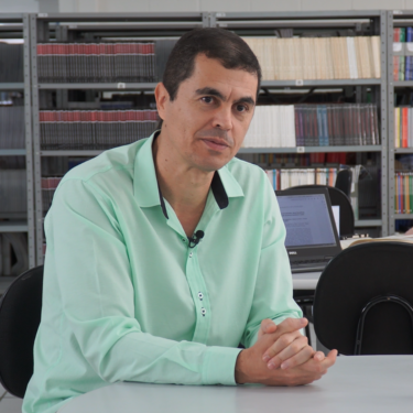 UNIFOR-MG DESENVOLVE PESQUISA SOBRE O PAPEL DOS PROFESSORES DE CIÊNCIAS NO COMBATE À DESINFORMAÇÃO CIENTÍFICA