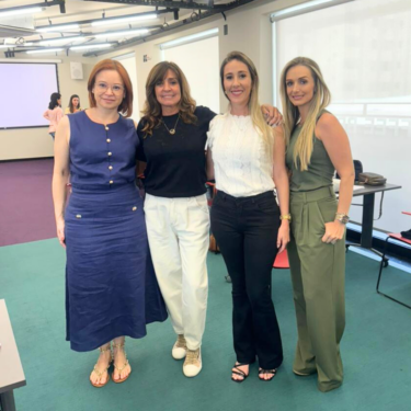 ALUNAS E PROFESSORA DO CURSO DE FONOAUDIOLOGIA PARTICIPAM DE WORKSHOP EM BELO HORIZONTE