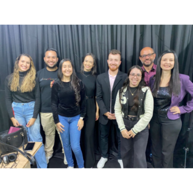 PROFESSORA E ESTUDANTES DO UNIFOR-MG PARTICIPAM DE PODCAST SOBRE CONTABILIDADE