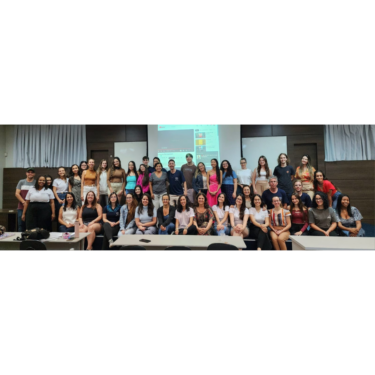 PROFESSORA DE PSICOLOGIA DO UNIFOR-MG MINISTRA PALESTRA SOBRE O DESENVOLVIMENTO INFANTIL