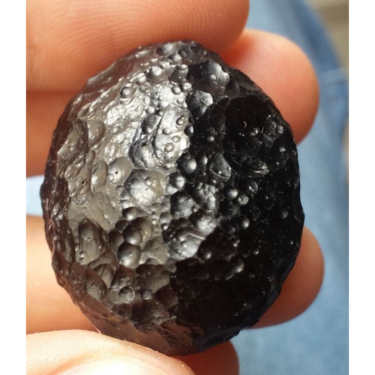 PESQUISADOR, EM PARCERIA COM O UNIFOR-MG, REGISTRA A PRIMEIRA OCORRÊNCIA DE TECTITOS NO BRASIL