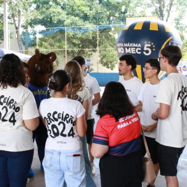 UNIFOR-MG PROMOVE VESTIBULAR 2025 EM ESCOLAS DE FORMIGA E REGIÃO