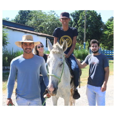 UNIFOR-MG RETOMA ATIVIDADES DO PROJETO ”AMIGOS DA EQUOTERAPIA”