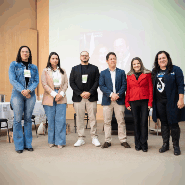 PROFESSORA DO UNIFOR-MG PARTICIPA DE EVENTO SOBRE SUSTENTABILIDADE NO ENTORNO DO LAGO DE FURNAS