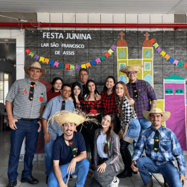 ALUNOS DE PSICOLOGIA DO UNIFOR-MG DESENVOLVEM PROJETO “ENTRE NÓS” NO LAR SÃO FRANCISCO DE ASSIS