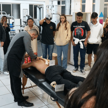 UNIFOR-MG PROMOVE “I FISIO HANDS-ON” COM PALESTRAS E AULAS PRÁTICAS