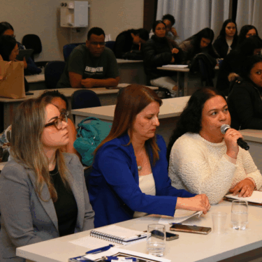 SEMINÁRIO INTEGRADO DE ENFERMAGEM DO UNIFOR-MG DESTACA PROTAGONISMO ESTUDANTIL E PRÁTICA CLÍNICA QUALIFICADA