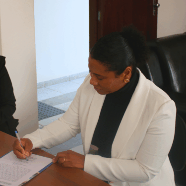 PROF. MA. DÂMARIS LACERDA VIEIRA TOMA POSSE DA COORDENAÇÃO DO CURSO DE FONOAUDIOLOGIA