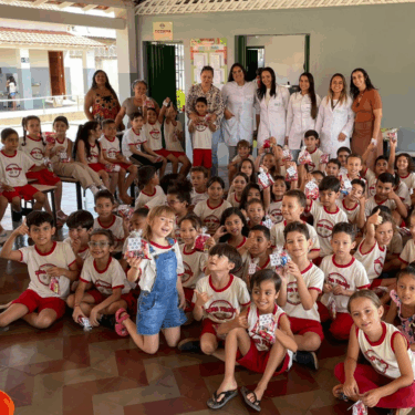 CURSO DE ENFERMAGEM LEVA AÇÃO “MÃOS LIMPAS, VIDA SAUDÁVEL” A ALUNOS DE LAGOA DA PRATA