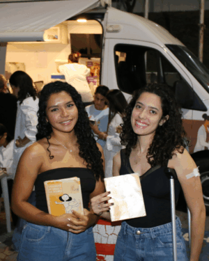 VACIMÓVEL PROMOVE ATUALIZAÇÃO DA CADERNETA DE VACINAÇÃO NO CENTRO UNIVERSITÁRIO DE FORMIGA