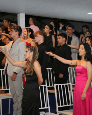 NOITE DE FORMATURAS MARCA ENCERRAMENTO DO ANO LETIVO NO COLÉGIO UNIFOR