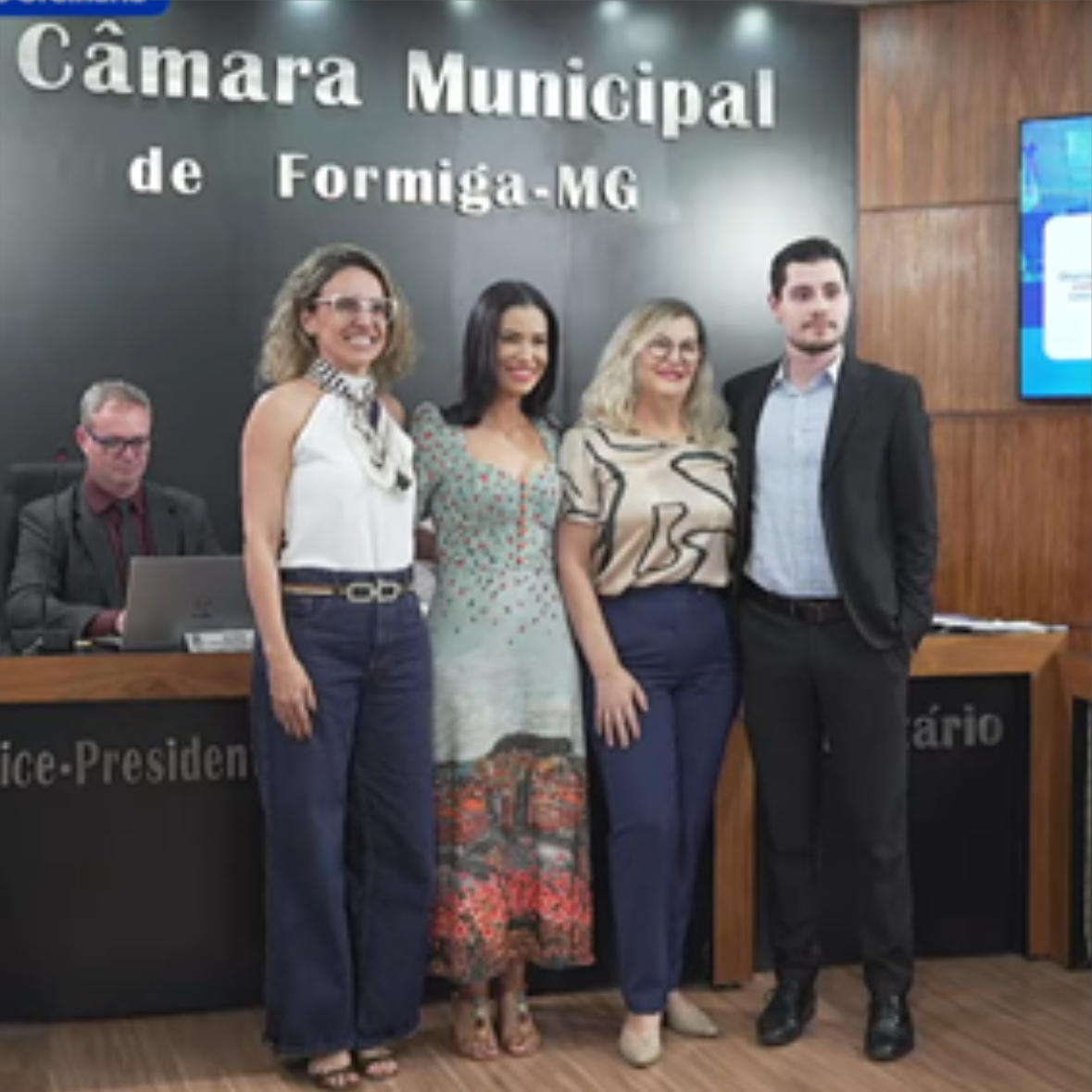 PROJETO DE ALUNOS DE DIREITO DO UNIFOR-MG INSPIRA LEI MUNICIPAL EM FORMIGA