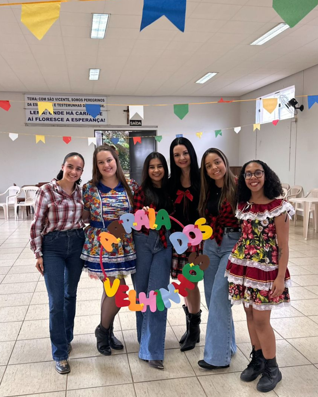 ALUNOS DE ADMINISTRAÇÃO E CIÊNCIAS CONTÁBEIS DO UNIFOR-MG PROMOVEM FESTA JUNINA PARA CASA DOS VELHINHOS EM PIUMHI